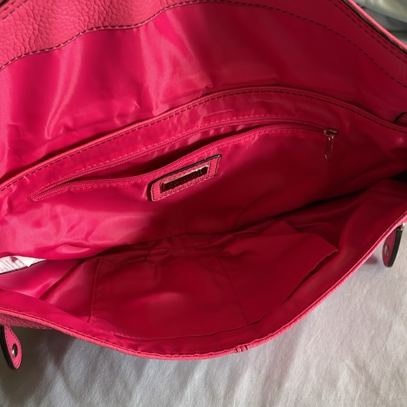 Danier Leather Shoulder Bag Bubblegum Pink - Picture 3 of 8